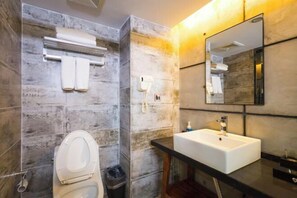 Bathroom - Zhangjiajie Mr.F Boutique Hotel (Tianmen Mountain Cableway Station) (Zhangjiajie)