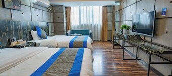 Zhangjiajie Mr.F Boutique Hotel (Tianmen Mountain Cableway Station)