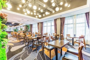 用餐