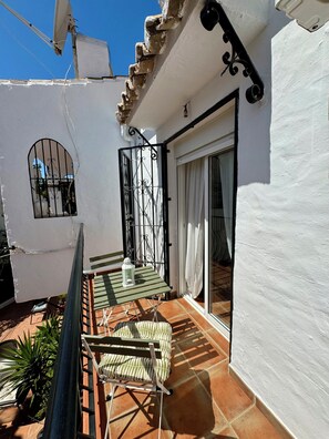 Outdoor dining - Apartament in Nerja (Nerja)