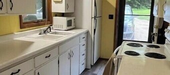 Fun cozy cabin on Pokegama excellent location!
