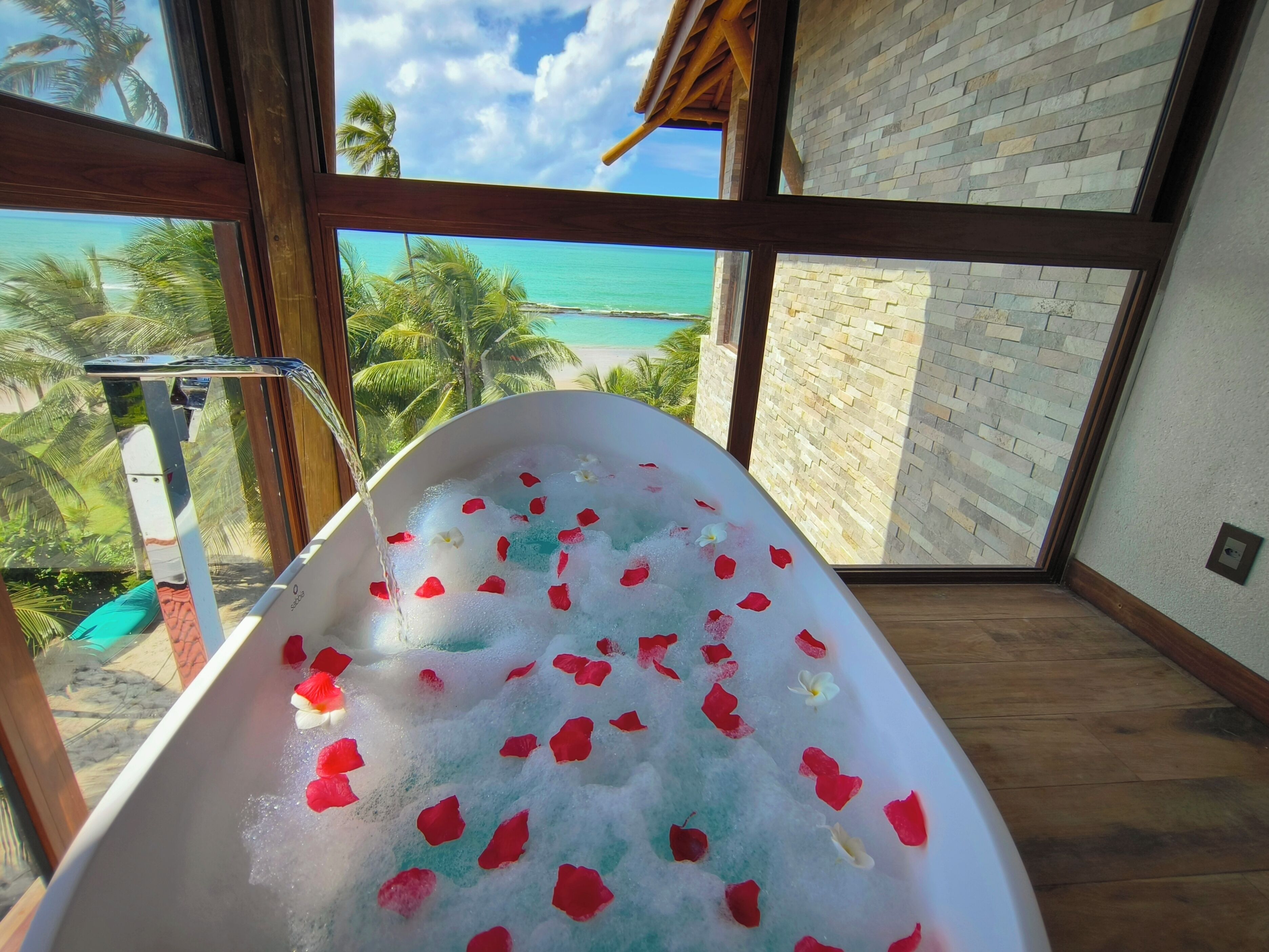 Luxury Double Room, Sea View | In-room safe, individually decorated, individually furnished