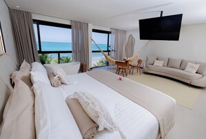 蜜  月双人房 | 客房内保险箱、特色装修、特色家居、遮光窗帘