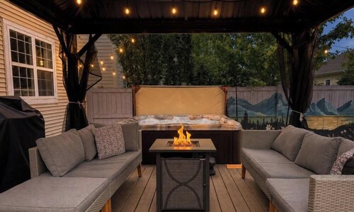 Nordic Spa Escape - Hot Tub - Fire Table - BBQ - Barrel Sauna