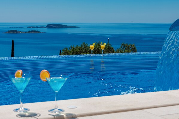 Outdoor pool, a heated pool - Exclusive Villa Belenum with breakfast, gym, sauna, sea views (Plat)