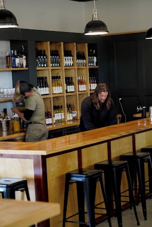 Bar (en la propiedad)