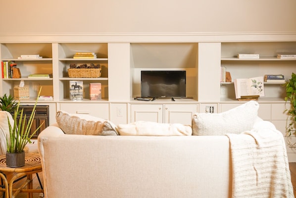 Smart TV, books