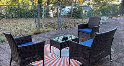 Minutes to Chattanooga Airport or downtown!! Full basement in owners home.