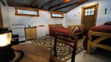1 bedroom, bed sheets