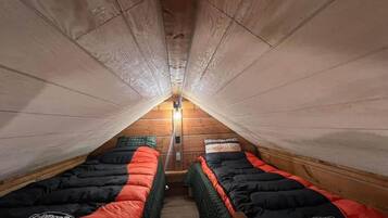 1 habitación, wifi y ropa de cama