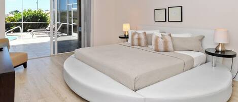 3 habitaciones, escritorio, tabla de planchar con plancha y wifi gratis