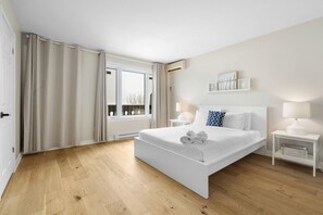 2 habitaciones, escritorio, tabla de planchar con plancha y wifi gratis 