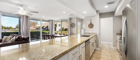 微波炉、烤箱、炉灶、洗碗机