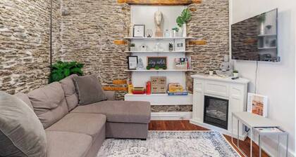 Work, Visit & Relax Downtown | Wi-Fi + Laundry