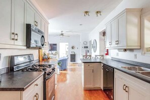 Fridge, microwave, oven, stovetop - Your Base for PEC + Belleville Fun + ON Park Pass (Belleville)