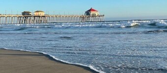 Luxury Rental | Block To Sand | Cozy | Comfort