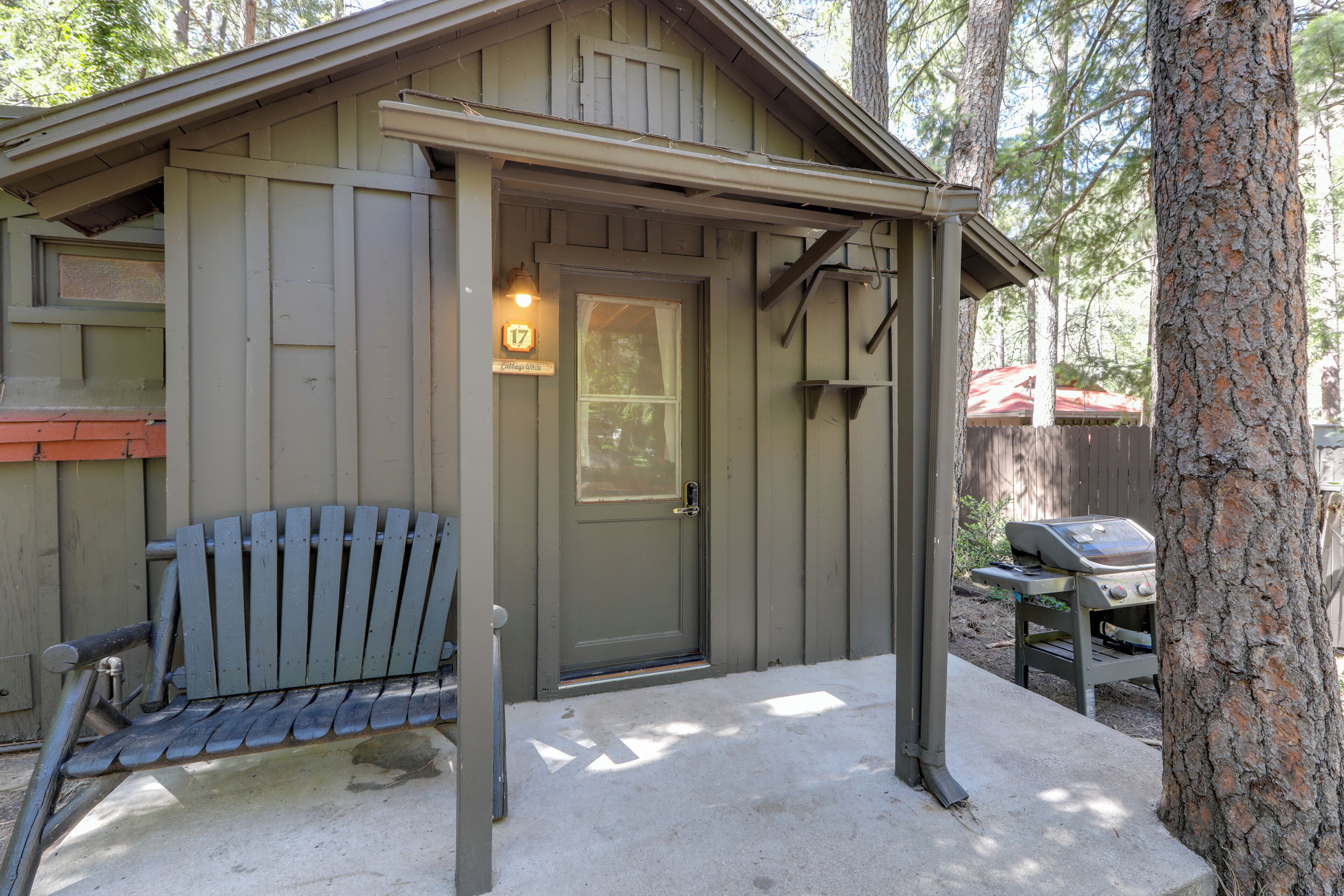Cozy Sedona Cabin, Steps to Trail & Swimming Hole!