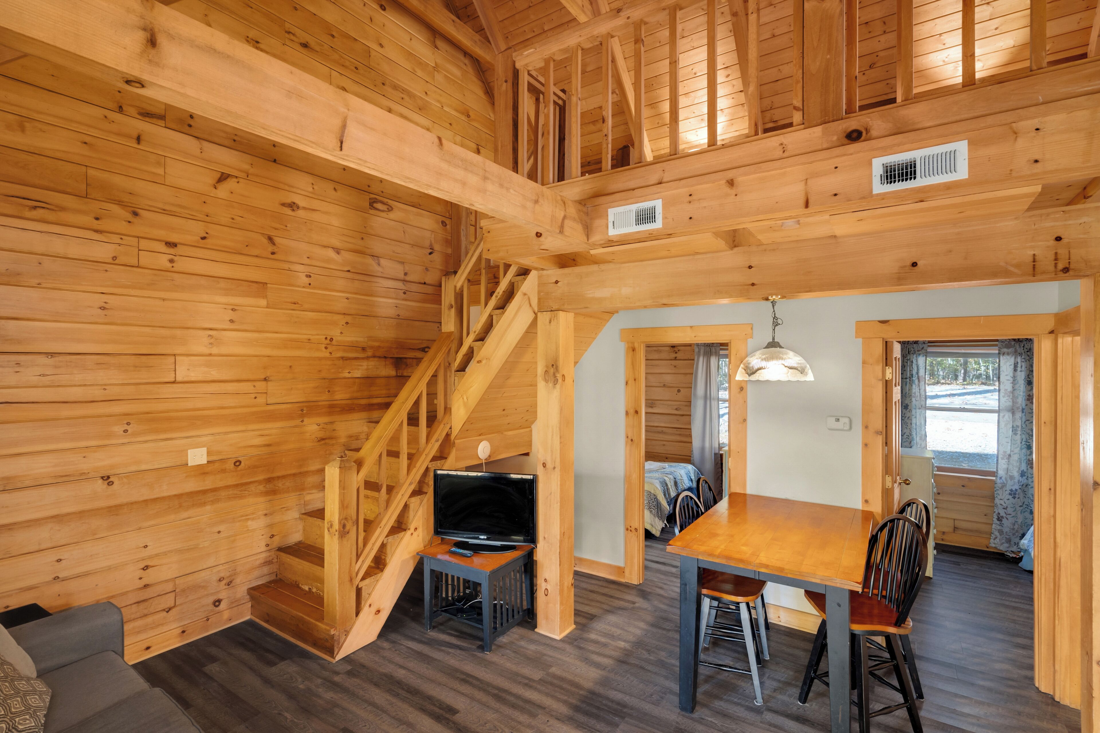 3 Bed Log Cabin Located 0.5 Miles From Safe Harbor Jamestown #302 - Kentucky