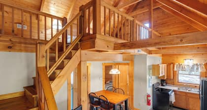 3 Bed Log Cabin Located 0.5 miles from Safe Harbor Jamestown #302