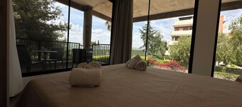 อพาร์ทเมนท์ พูลเลีย พรอมาเนด 1