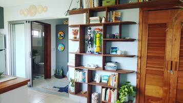 Smart TV, books