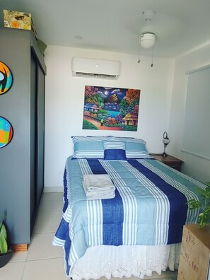 2 habitaciones, escritorio, wifi y ropa de cama
