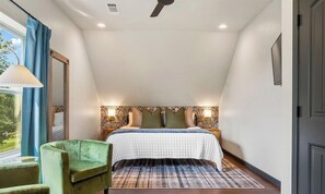 3 bedrooms, WiFi, bed sheets - Big Views | Hot Tub | Putting Green | Near Town (Hot Springs)