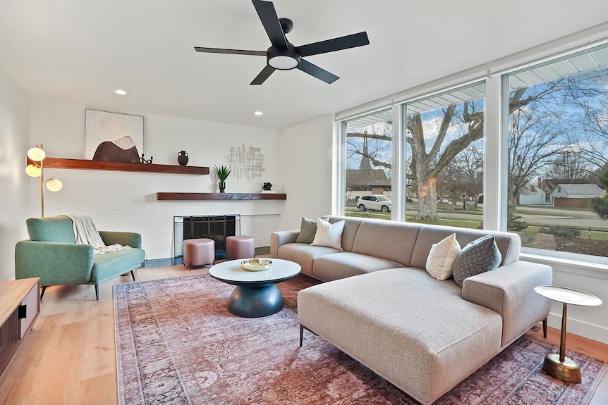 Yard W/ Fire Pit & Grill, King Bed, Light Filled - Boise, ID