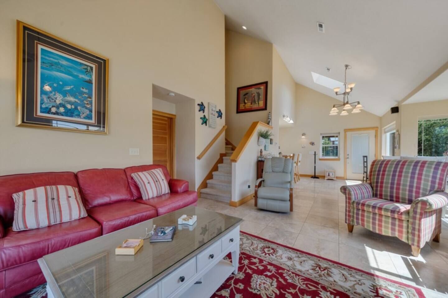 Televisión y chimenea 