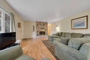 Smart TV, fireplace, offices