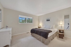 4 bedrooms, free WiFi, bed sheets