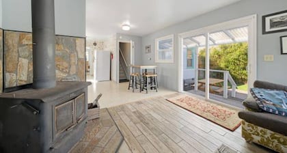 3BR Breaker Ave Getaway • Steps from Sand • Large Yard • Pet-Friendly • Perfect for Families