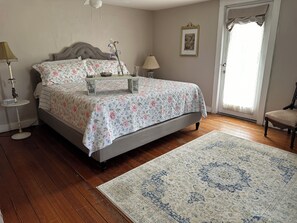 4 chambres, fer et planche à repasser, lit parapluie, Wi-Fi