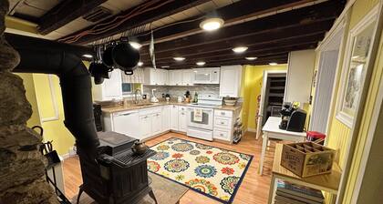 Historic home nestled in the heart of horse and wine country. Kids/pet friendly!