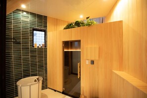 Sauna - One Shibuya Hill: Huge 4 Story 300 Sqm house 8 mins from Shibuya sta. 6 Bedrooms (Shibuya City)