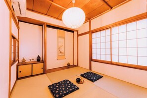 Interior - One Harajuku: Newly renovated 2 story, 3Bd, 2Br house in the heart of Harajuku. (Shibuya City)