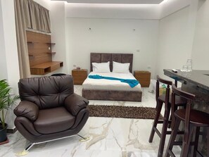 1 bedroom, WiFi, bed sheets