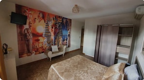 Royal Quadruple Room, Garden View | Individually decorated, soundproofing, free WiFi - Horus hotel (Fréjus)