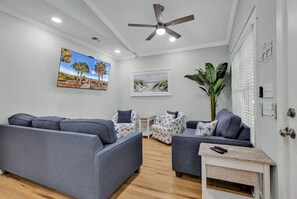 TV - Ocean Lakes New Build, Steps to Beach and Balcony! (Myrtle Beach)