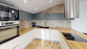 Mikrowelle, Ofen, Geschirrspüler