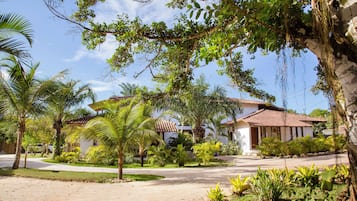 Chalet Familial, véranda, vue jardin | Vue sur le jardin