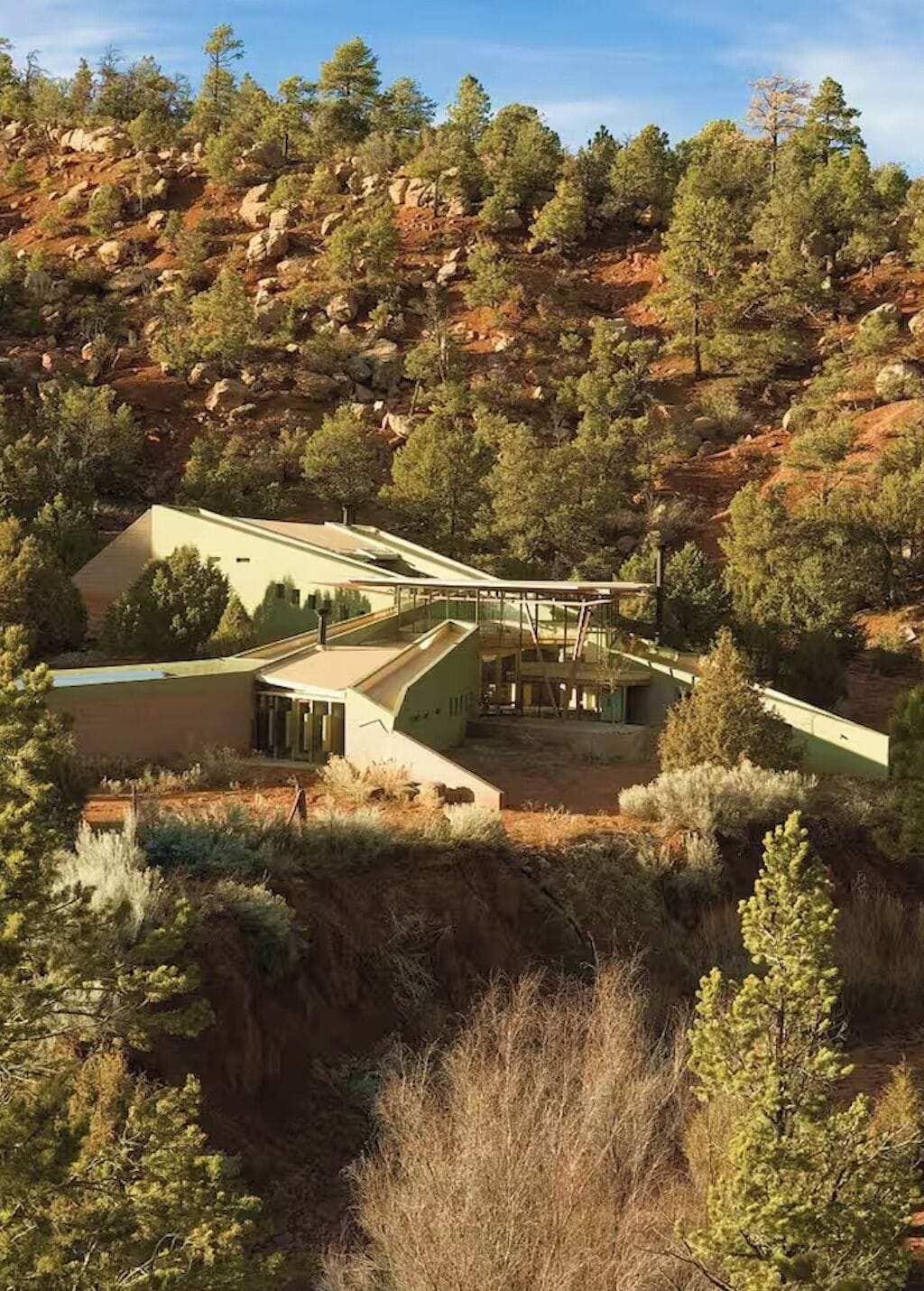 المنشأة من الخارج