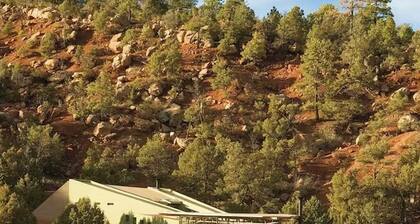 5 BR Private Canyon Ranch Retreat: RJR Santa Fe
