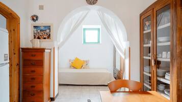 3 chambres, fer et planche à repasser, Wi-Fi, draps fournis