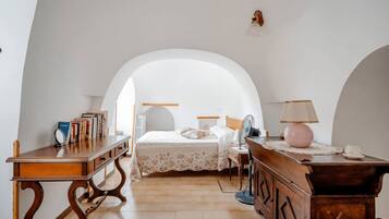 3 chambres, fer et planche Ă repasser, Wi-Fi, draps fournis