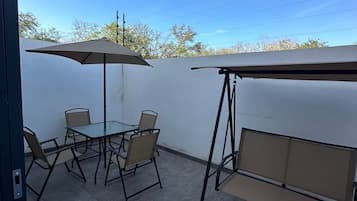Standard House, 3 Bedrooms, Kitchen | Teres/patio