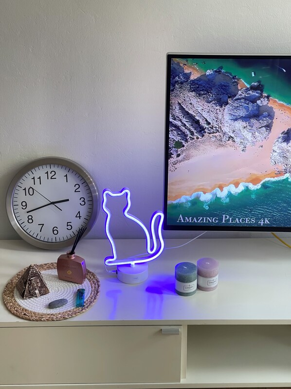 Interior - Classic Room , simple Room city centre (Amsterdam)