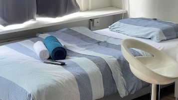 1 slaapkamer, een bureau, wifi