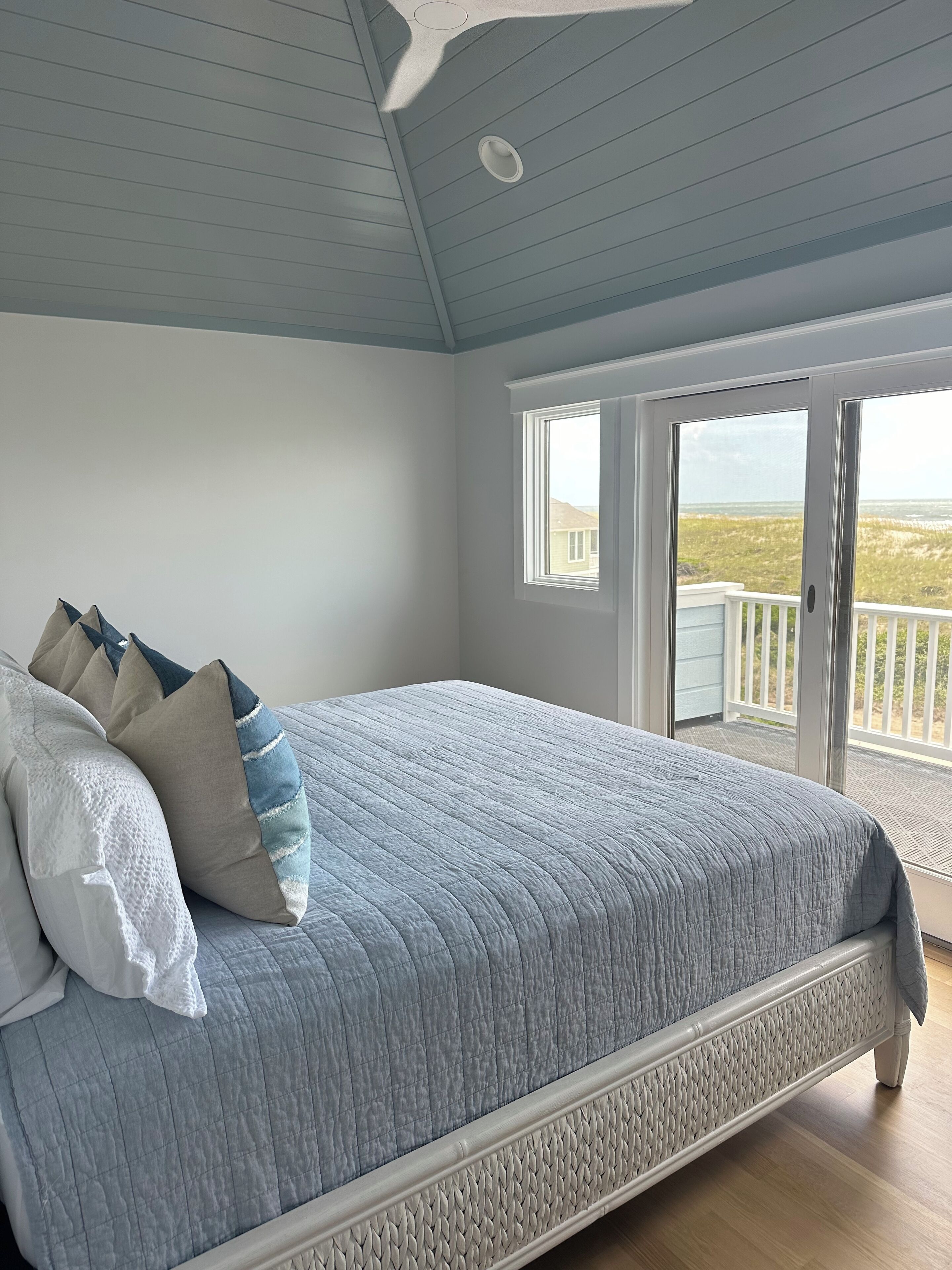 3 chambres, fer et planche à repasser, Wi-Fi, draps fournis