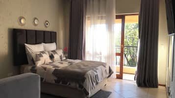 1 habitación, tabla de planchar con plancha, wifi y ropa de cama